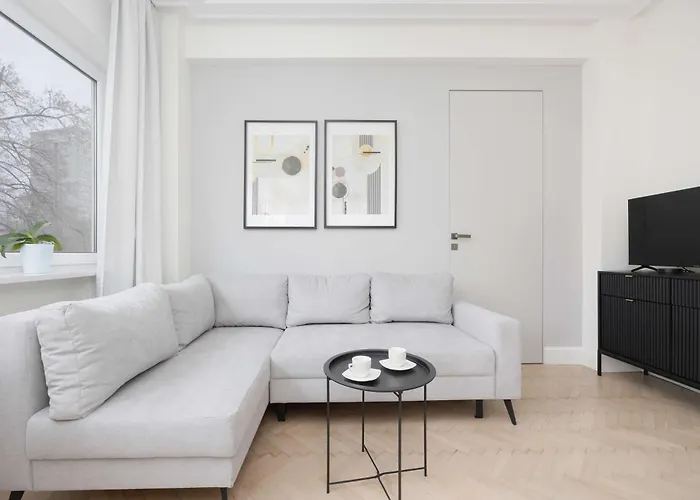 Modern Apartments With Air Conditioning In Warsaw Close To Three Parks By Renters Prestige
