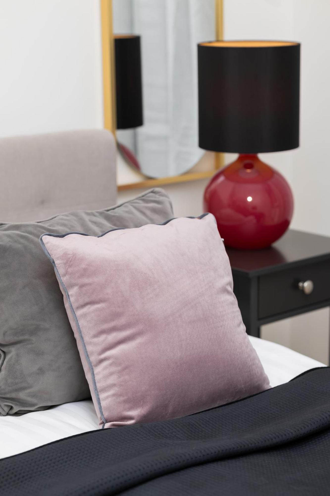 Modern With Air Conditioning In Close To Three Parks By Renters Prestige * Warszawa